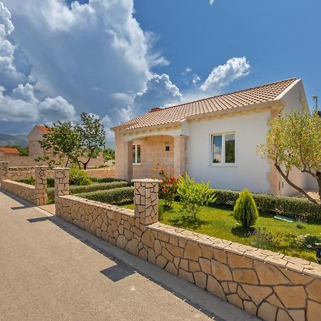 Apartment Holiday Home Doma, Cilipi Near Dubrovnik Room photo