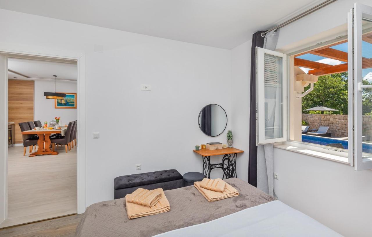 Apartment Holiday Home Doma, Cilipi Near Dubrovnik Exterior photo