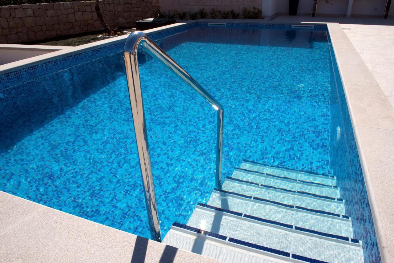 Apartment Holiday Home Doma, Cilipi Near Dubrovnik Exterior photo
